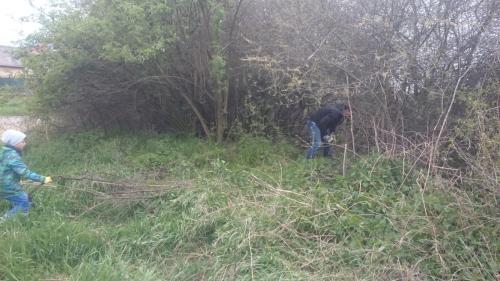 Vyčistíme si chotár:Obecná brigáda 23.4.2016